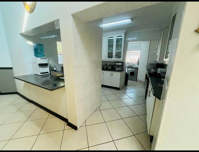 4 BEDROOM HOUSE FOR SALE IN MEYERSDAL